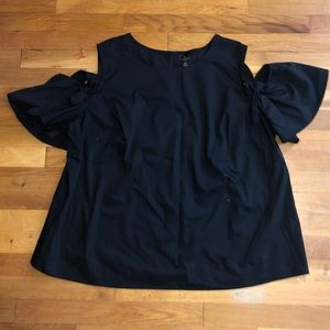 ‼️ SALE ‼️ Like New Cold Shoulder Top